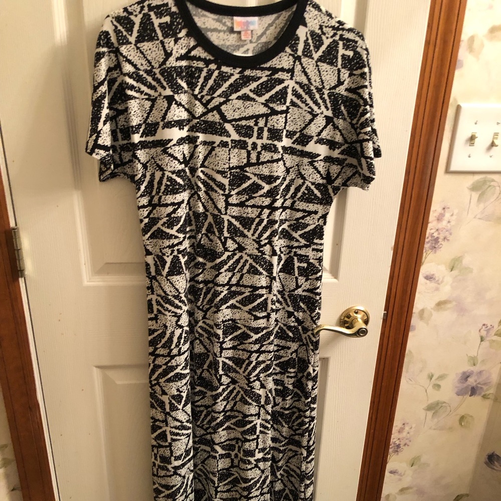 LuLaRoe Black and White Geometric Patterned Maxi Dress